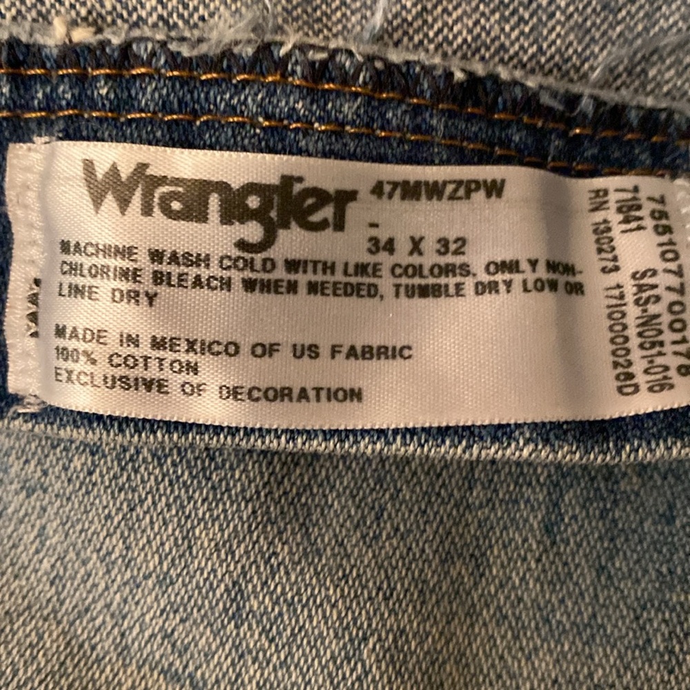 Wrangler Naturally Distressed Vintage Blokecore Denim Jeans 34/32 - Picture 2 of 16